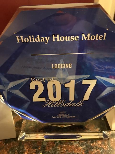 Holiday House Motel Hillsdale Exterior photo